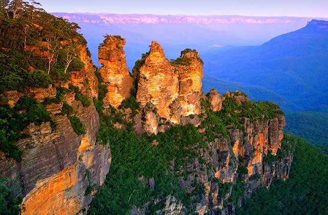 The Blue Mountains boasts ancient ravines, lush forests and stunning waterfalls