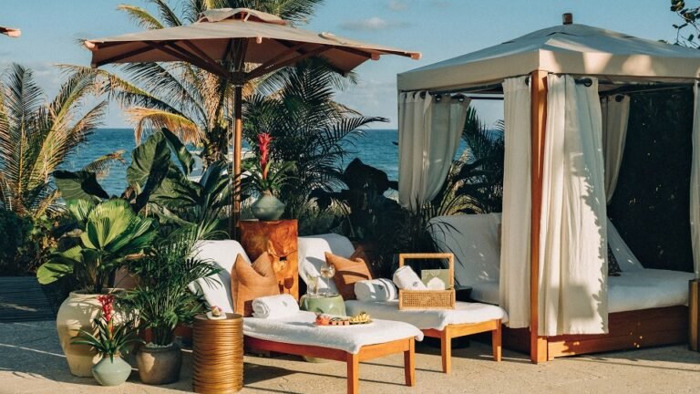 Experience The White Lotus with Four Seasons
