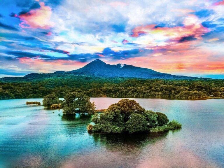Discover Nicaragua: 12 routes to authentic adventure