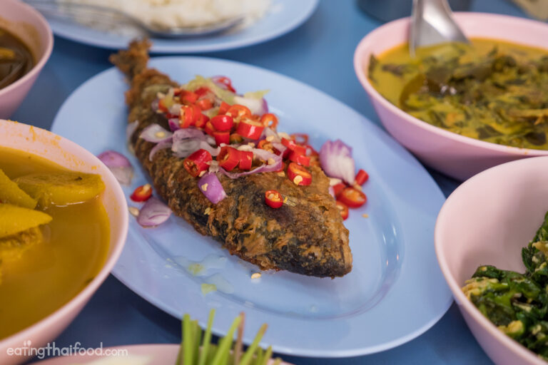 The Ultimate One Day Thai Food Tour of Bangkok