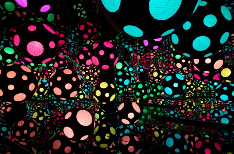 One with Eternity: Yayoi Kusuma