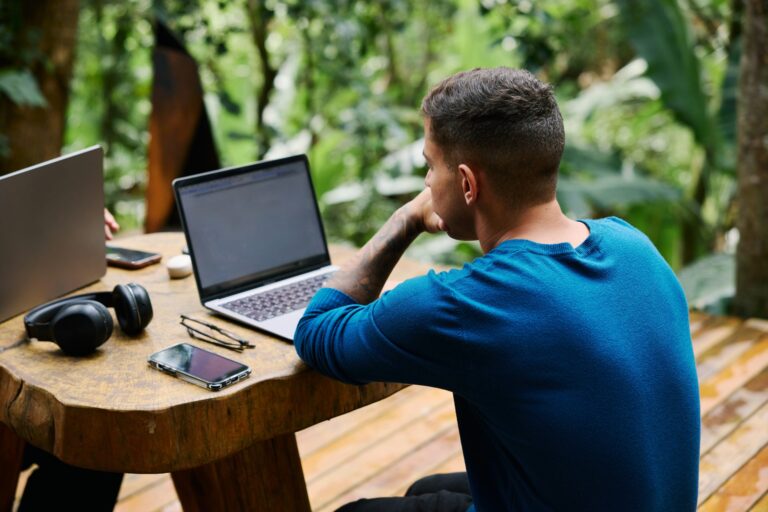 Looking for Wi‑Fi, Workspaces & Long Stays?