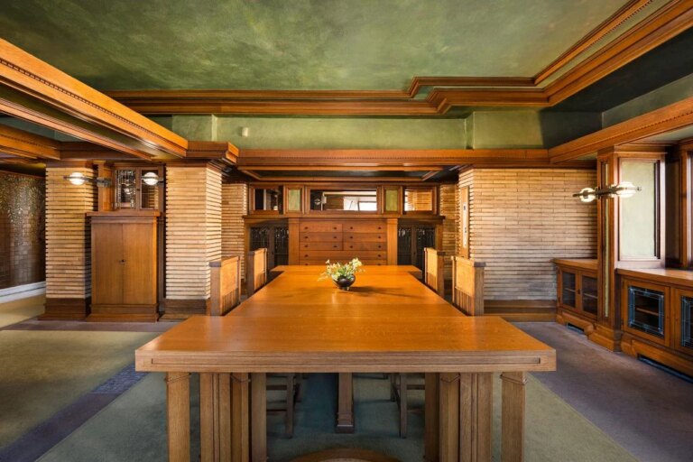 Restoring a Frank Lloyd Wright Prairie Landmark