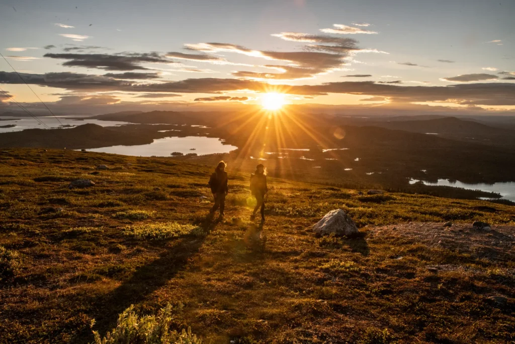 Seeing the midnight sun in Sweden