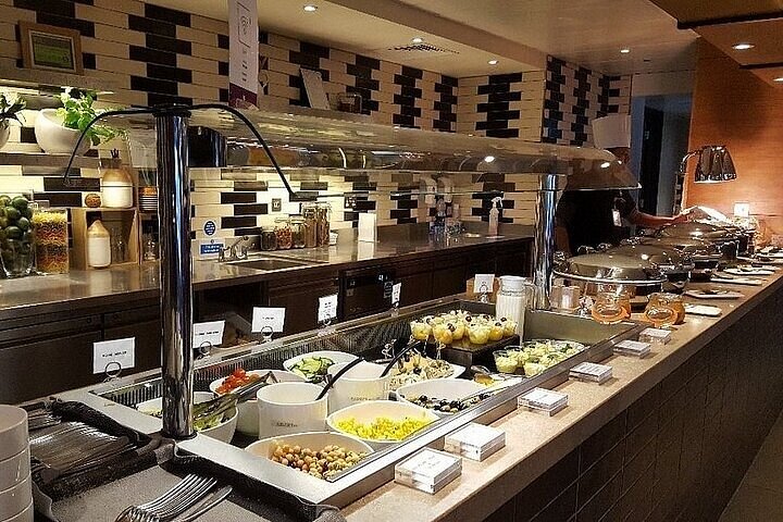 London Heathrow Airport LHR Lounge Access - Image 4